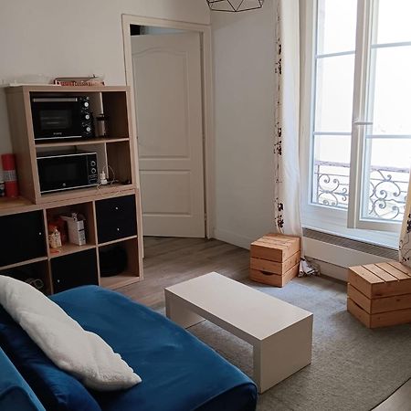 Appartement En Plein Coeur Du 10Eme Et Proche De Plusieurs Gares Paris Exterior foto